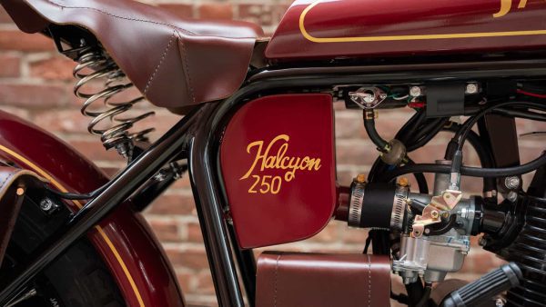 Halcyon 250 #1011