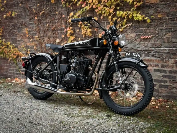 Halcyon 250 #1146