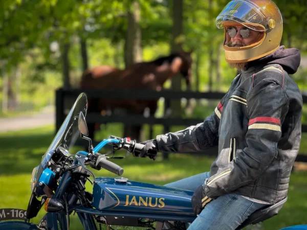The Heroine Racer Helmet