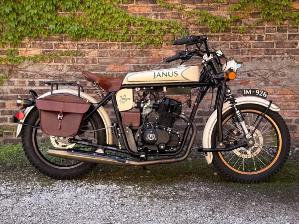 Halcyon 250 #926