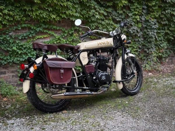 2017 Halcyon 250 #099