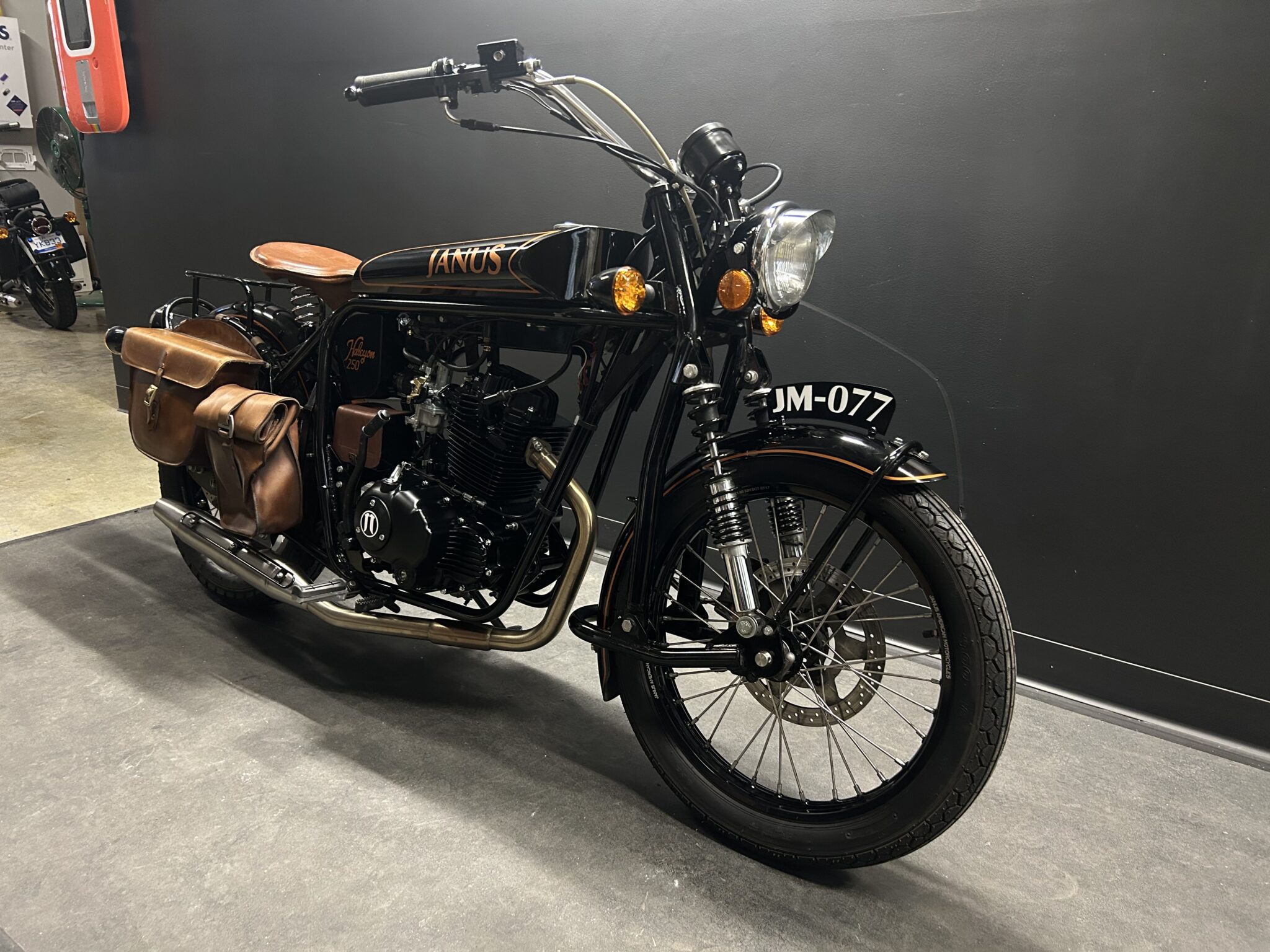 2017 Halcyon 250 #077